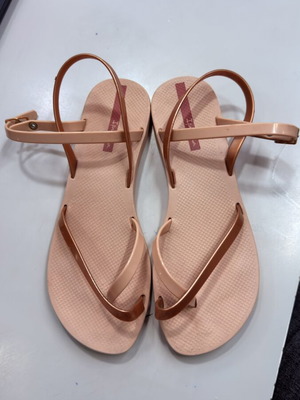 Ipanema sandals new pink size 39