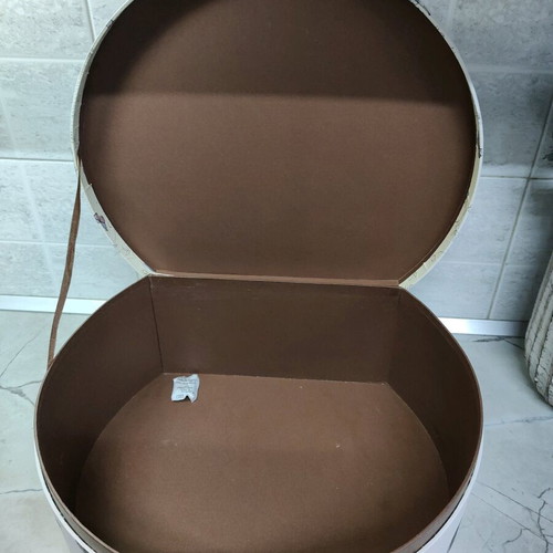 Handmade boxes like new, hard paper, large and small