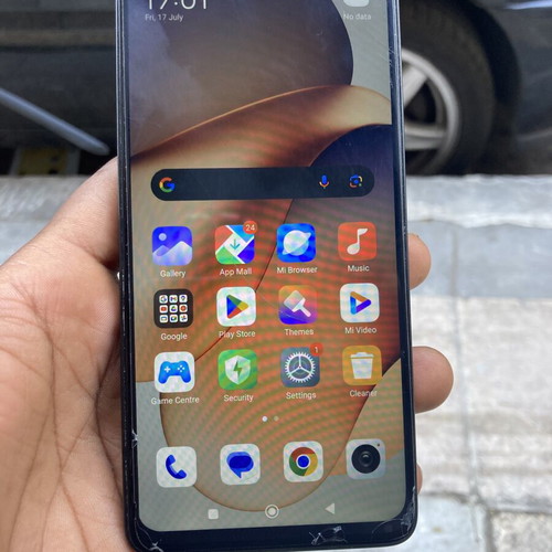 Redmi Note 13 128Go like new with minor screen crack