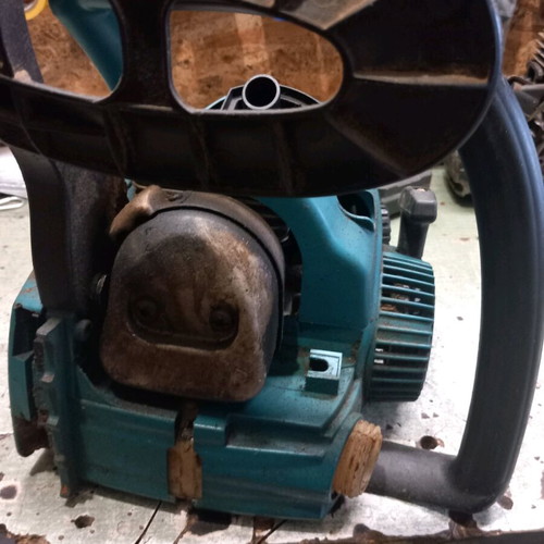Makita DCS34 used from warehouse cleaning