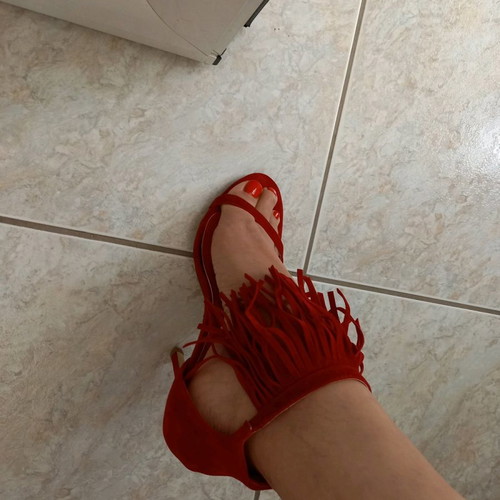 Axel sandals with fringes size 39 like new, red