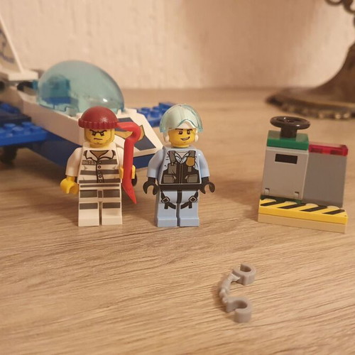 Lego 60206 City Sky Police Jet Patrol used without instructions and box