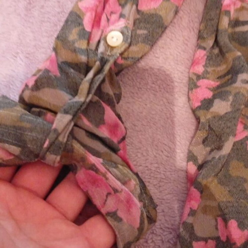 Women's camouflage shirt with pink flowers like new