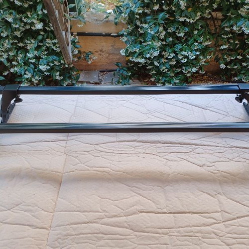 Thule Roof Bars aluminum like new with locks and keys