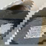  Γύψινη περικεφαλαία σε μαρμάρινη βάση