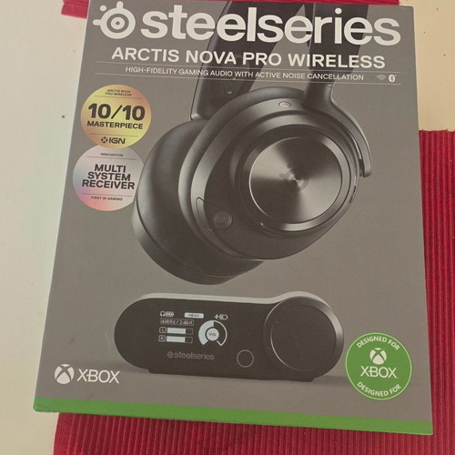Arctis Nova Pro Wireless headset like new, Xbox Ps5 PC edition