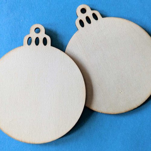 Wooden Christmas balls 9x7.3cm laser-cut set of 5
