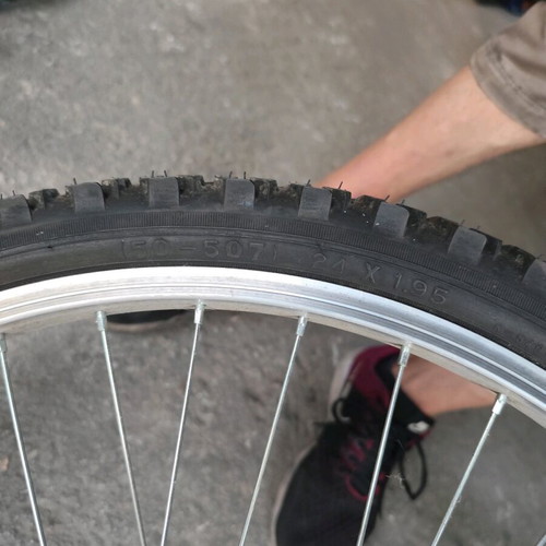 Clermont Teen Bicycle with Lock Like New
