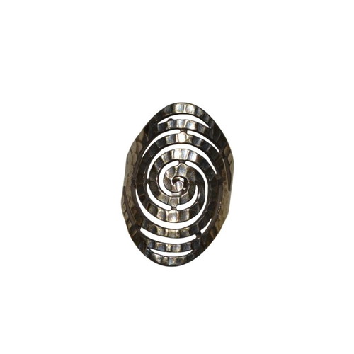 Silver hammered ring 925 like new