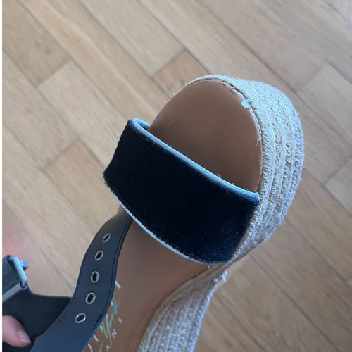Tommy Hilfiger black flatform sandals, size 38