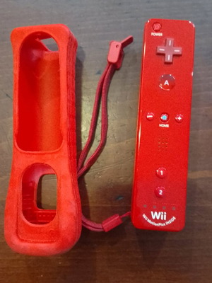 Nintendo Wii Remote Plus червен RVL-036 използван с MotionPlus