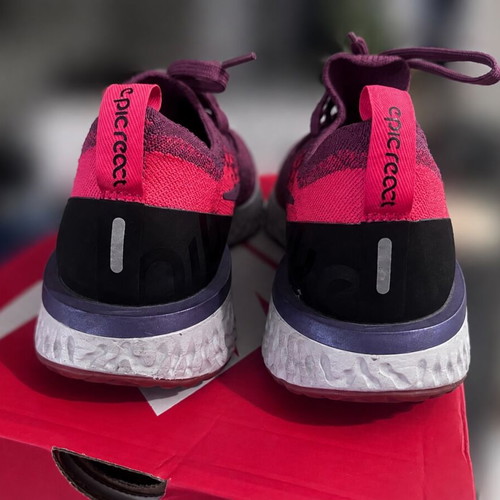 Nike Epic React Flyknit Vintage Wine sneakers like new, size 38.5