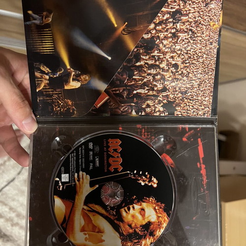 AC/DC Live at Donington DVD like new, rock