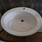 Ideal Standard sink used with valve