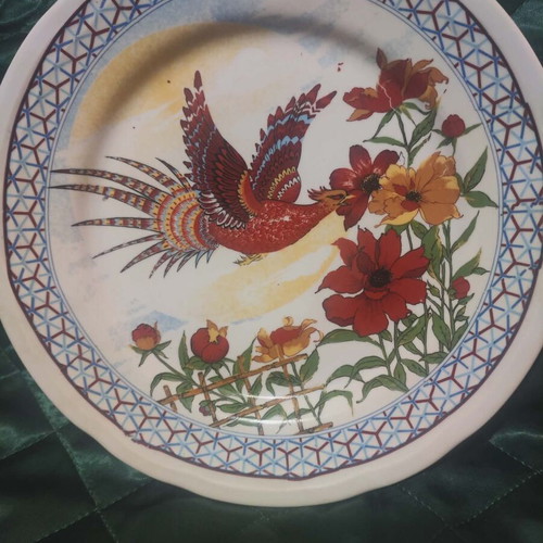 Collectible Chinese plates used, set of 2, ceramic with red bird design