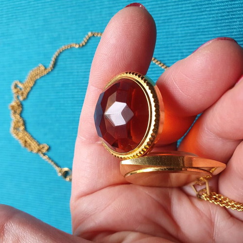 Vintage 80s Zaria wind-up watch used, gold color