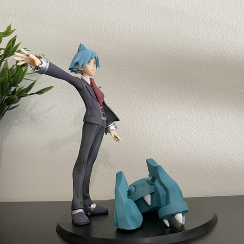 Pokemon Steven & Metagross figure like new