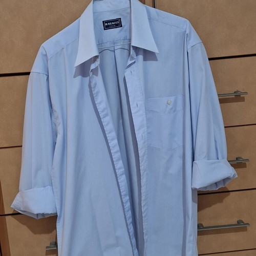 Italian dress shirt like new, classic fit, size L