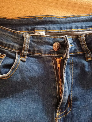 Women’s jean pants like new, blue, size L