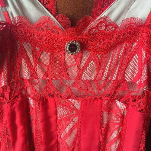 Lynne dress like new, red midi with lace and elastic lining