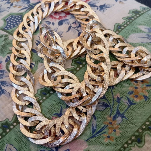 Necklace used, thick gold-tone chain with embossed finish