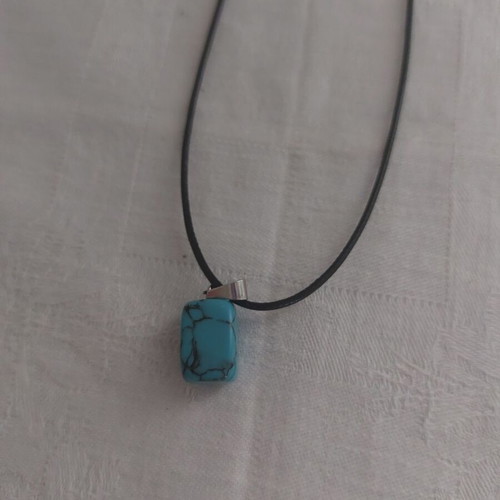 Necklace from PU leather like new, black and turquoise