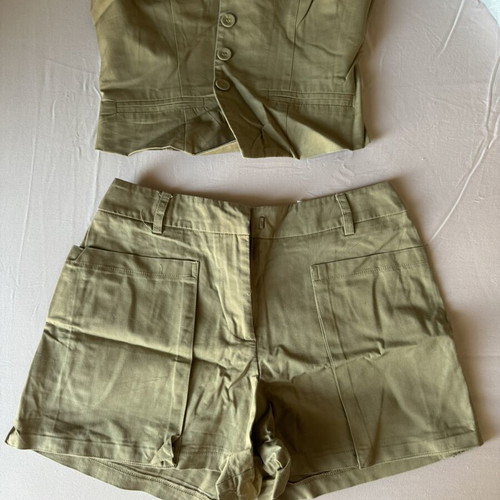 Set shorts and top Pink Woman beige like new