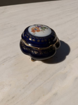 Vintage cobalt porcelain jewelry box like new with floral lid