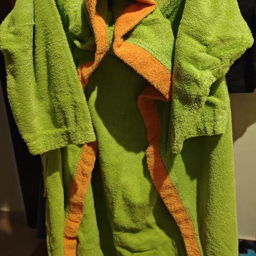 Children's bathrobe like new