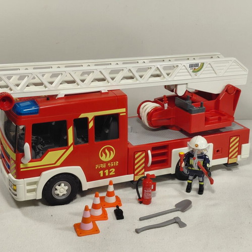 PLAYMOBIL City Action Fire Ladder Truck 5362