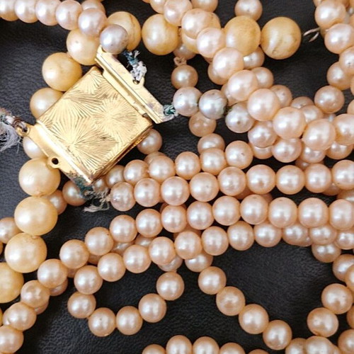 Pearl necklaces used vintage set of 2 with gold-plated clasp
