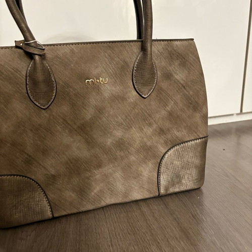Medium hand bag puro new, brown and beige