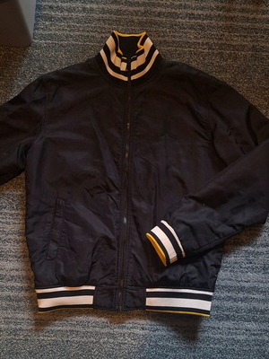 Wesc jacket like new black with white patterns Medium