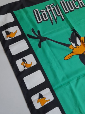 Σημαία Daffy Duck καινούργια, διαστάσεων 75x107εκ.