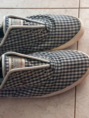 Tommy Hilfiger shoes size 41 like new, white and blue