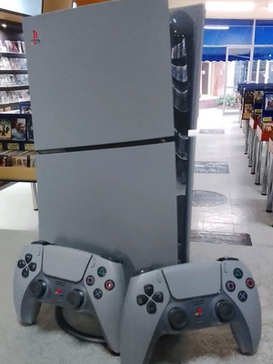 Sony PlayStation 5 επετειακή κονσόλα 30 χρόνων με 2 χειριστήρια και 1TB