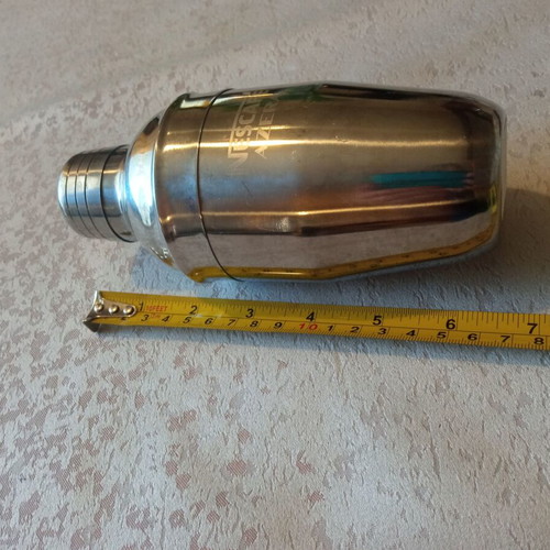 Nescafé Azera shaker for coffee or cocktails