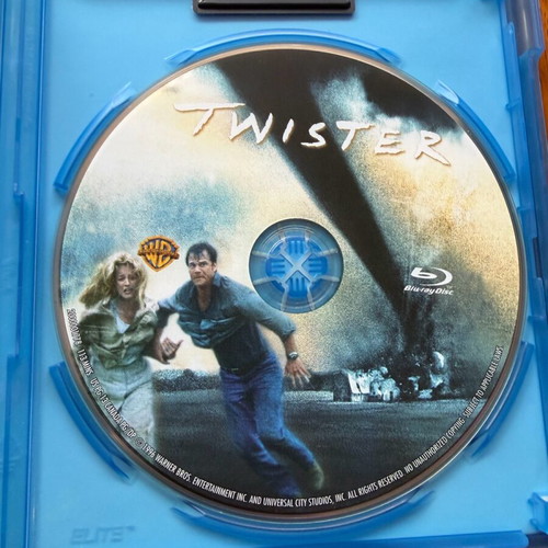 Twister Blu-ray like new with English subtitles