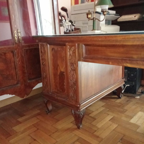Antique Solid Wood Office Desk used with Marquetry Decoration