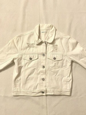 White denim jacket like new, size Small with distressed details