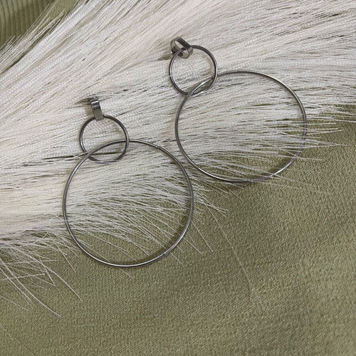 Earrings double circle shape silver color new