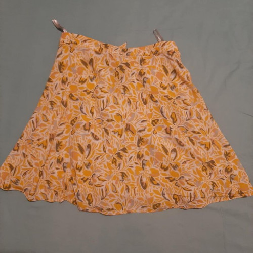 Toi&Moi floral summer skirt size M like new