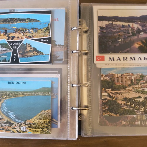 Leuchtturm hardcover album with 72 architectural postcards, like new