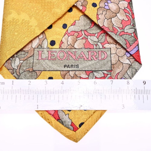Leonard Paris tie like new, 100% silk, yellow multicolor
