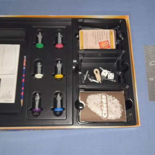 Cluedo Mystery at Black Manor board game