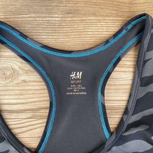 H&M sports top black and grey like new, size Large