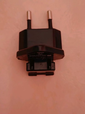 Plug adapter like new