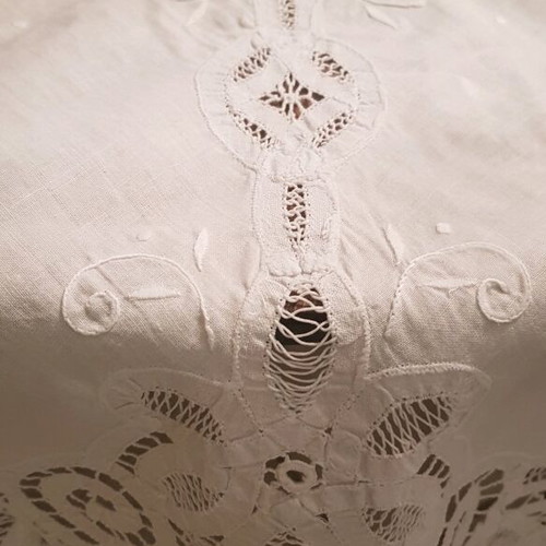 Tablecloth for Rotonda round 1.59m handmade like new
