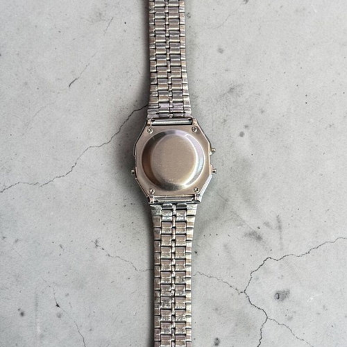 Digital watch like new, silver unisex