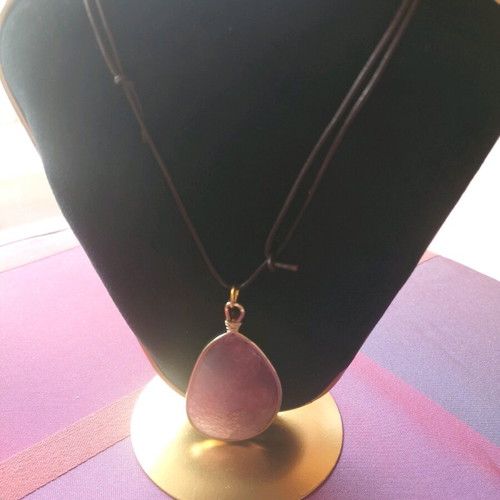 Long necklace with pink natural stone new